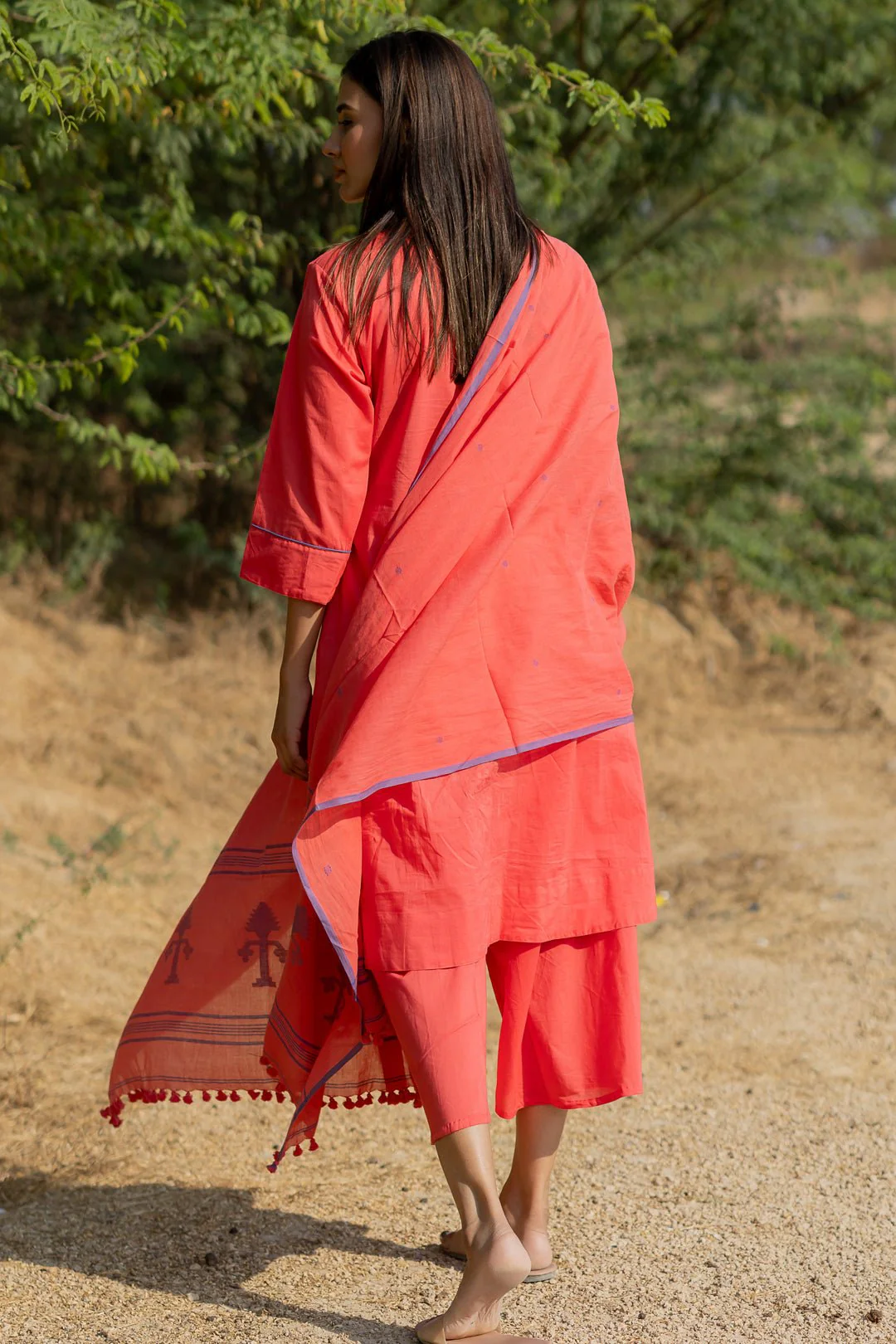 Raspberry Pink Kurta Set with Jaamdani Dupatta - Image 9