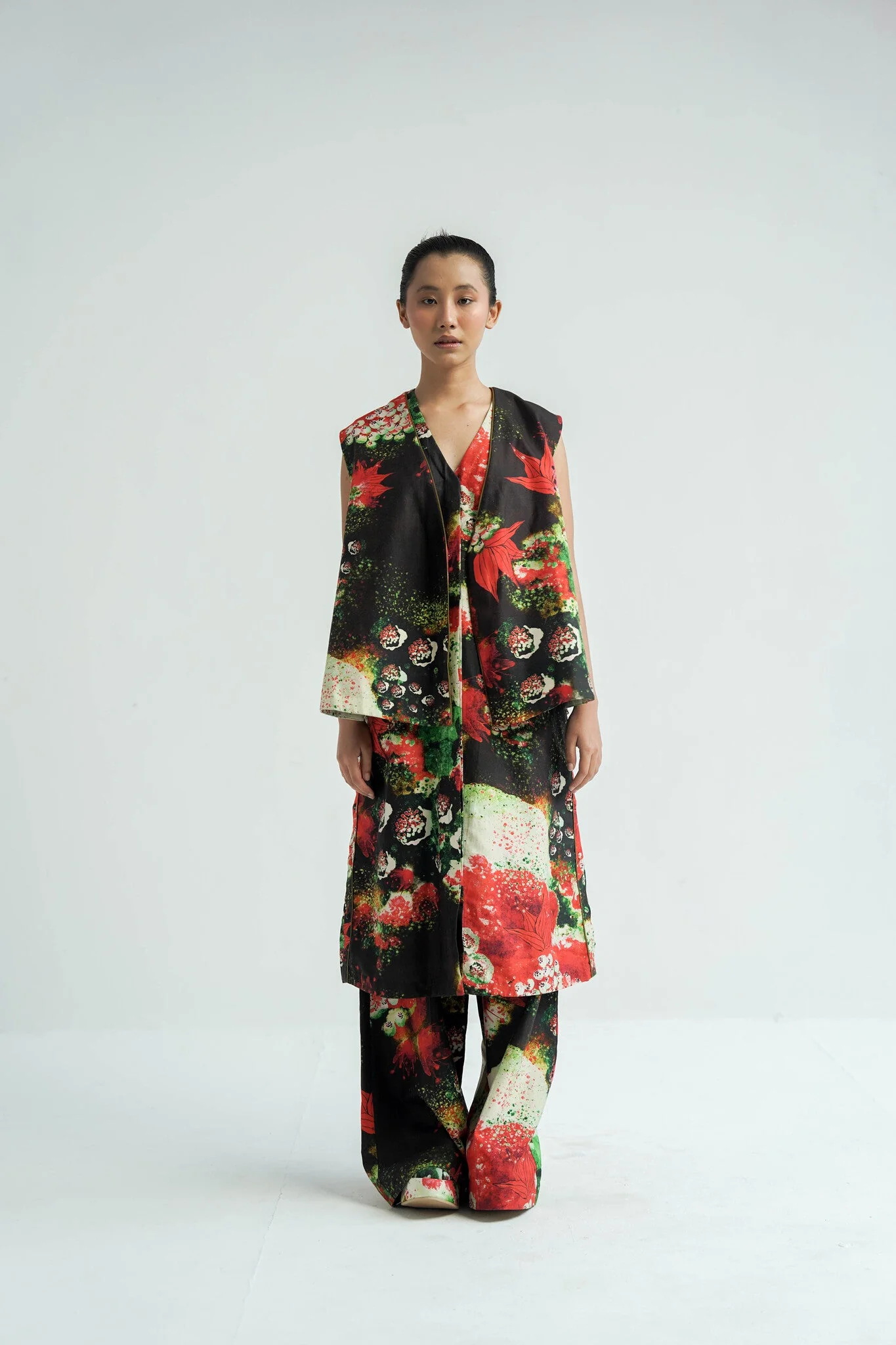 Red Florid Gilet - Image 3