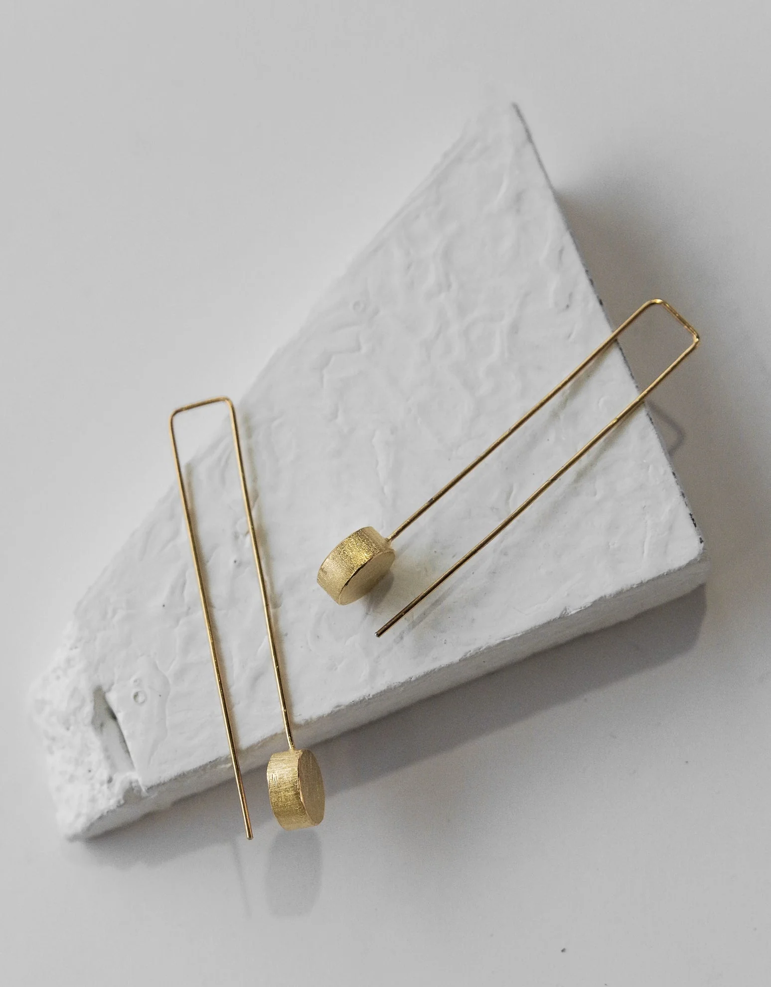 Rolling Stone Earrings - Image 4