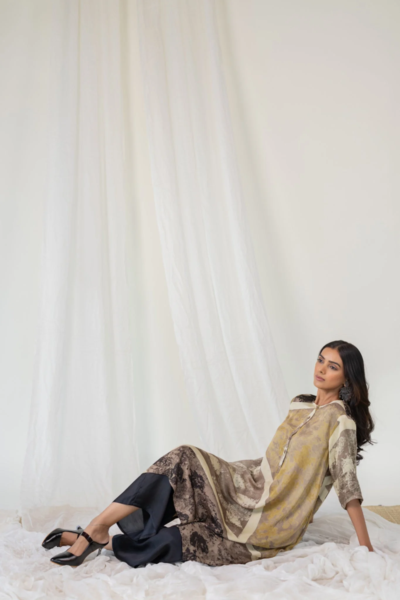 Sandstone Symphony Kurta - Image 3