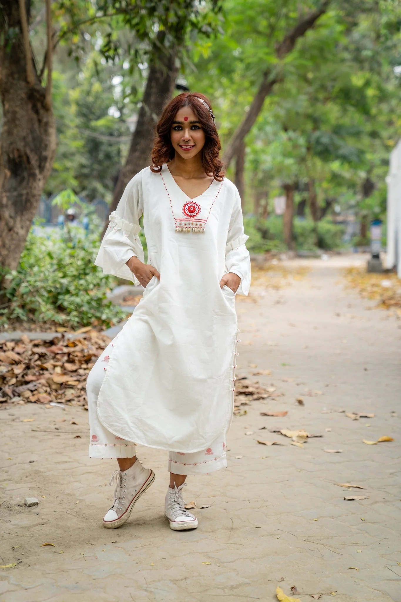 Shvet Jamdani Flared White Pants - Image 3