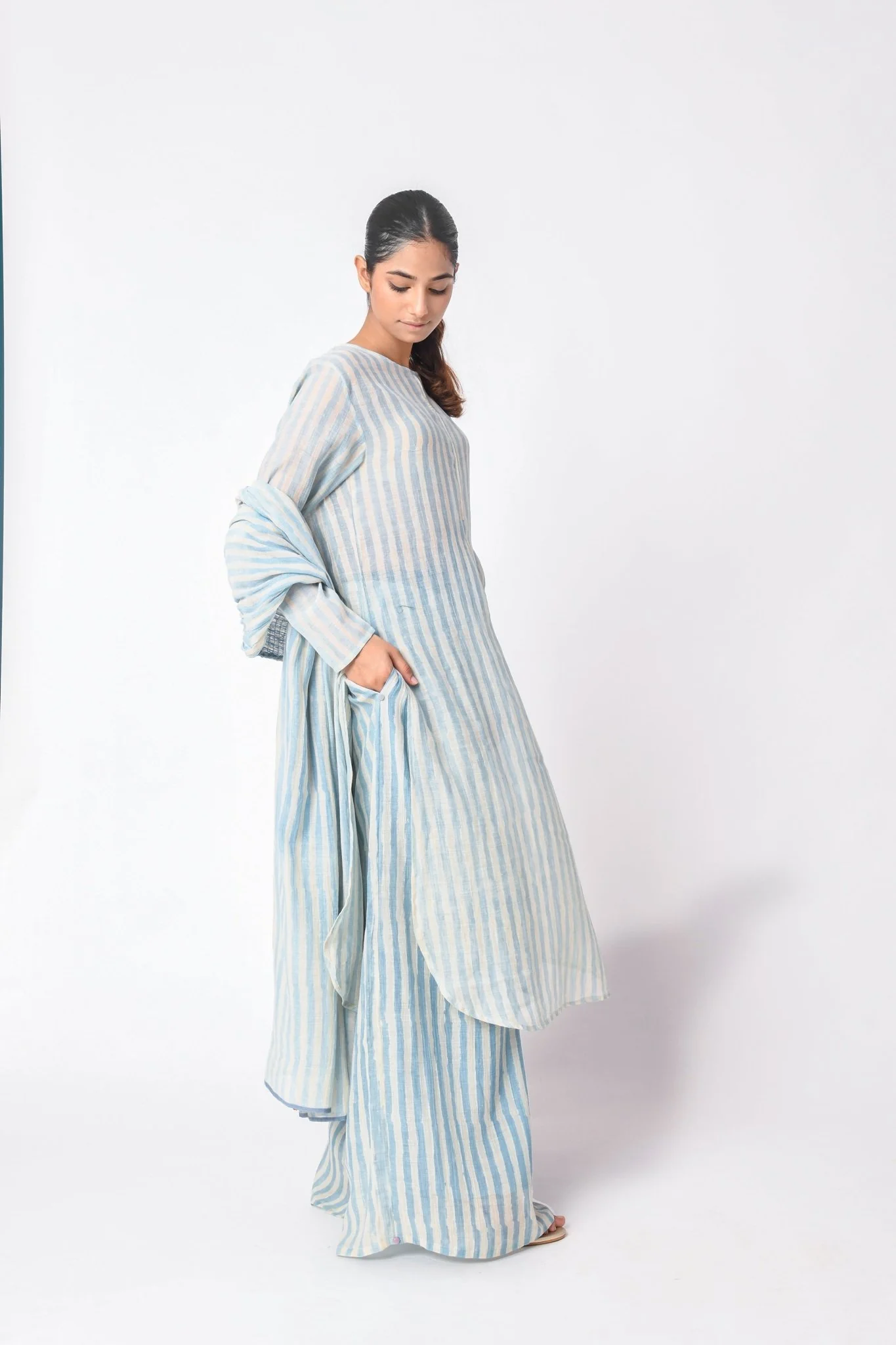 Sky Dupatta Set - Image 4