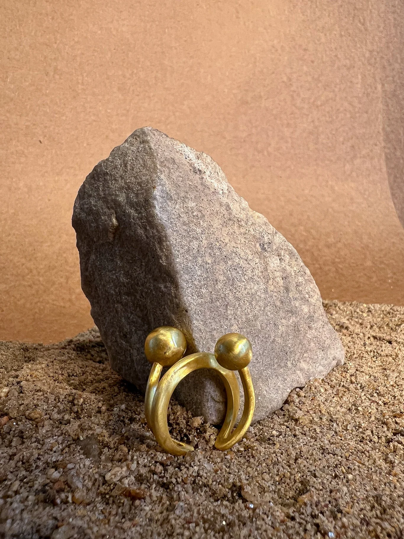 Spheria Ring