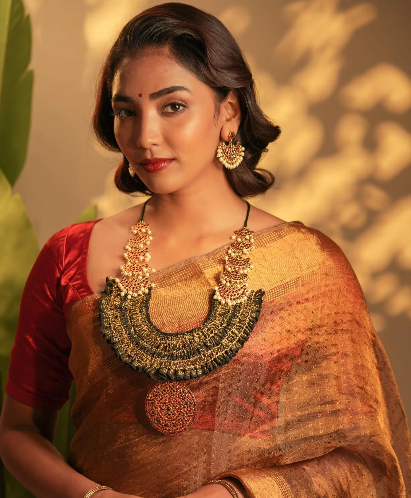 Statement Brocade Temple Neckpiece with Pearls - Image 4