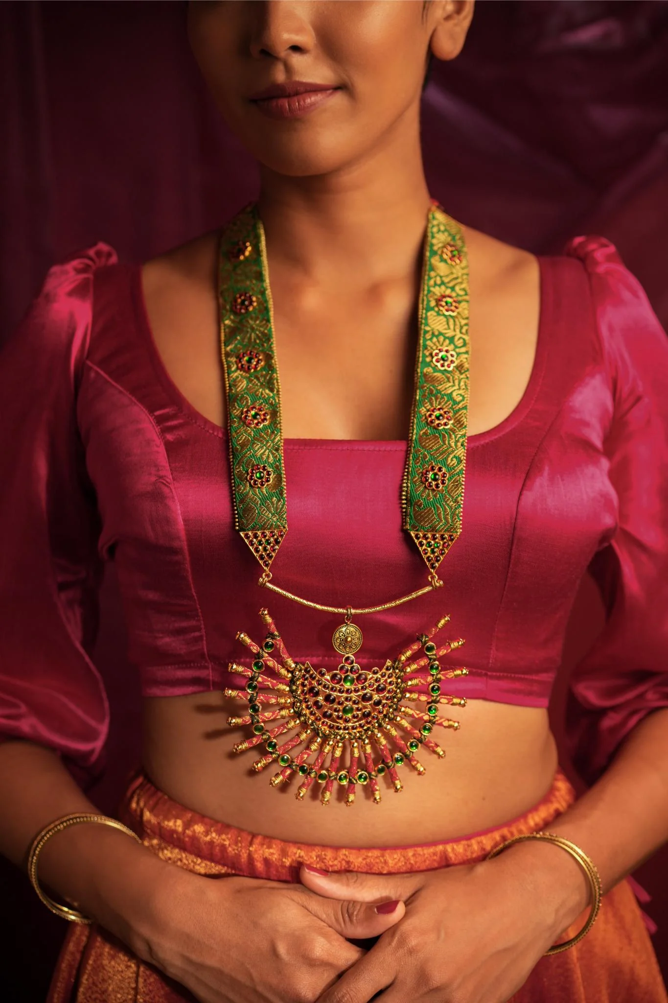Statement Temple Motif and Brocade Haar - Image 3