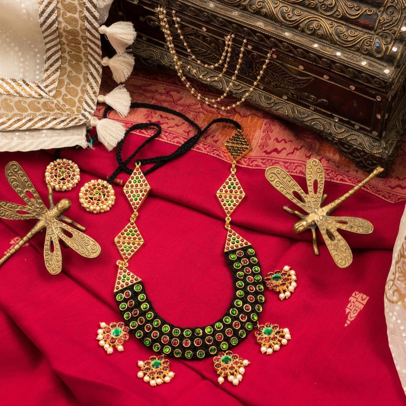 Statement Temple Neckpiece - Image 4