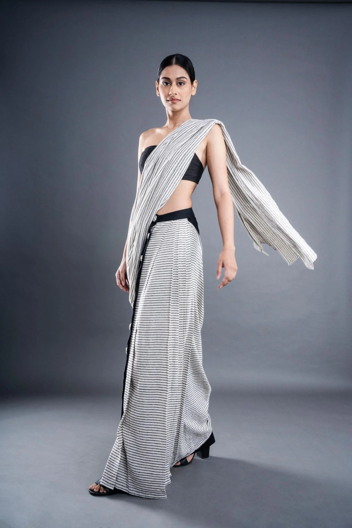 Striped Button Saree - Image 3