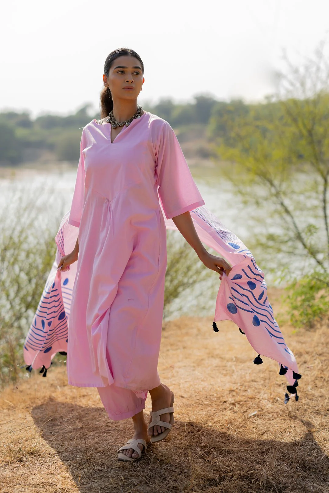 Taffy Pink Mulmul Kurta Set - Image 3