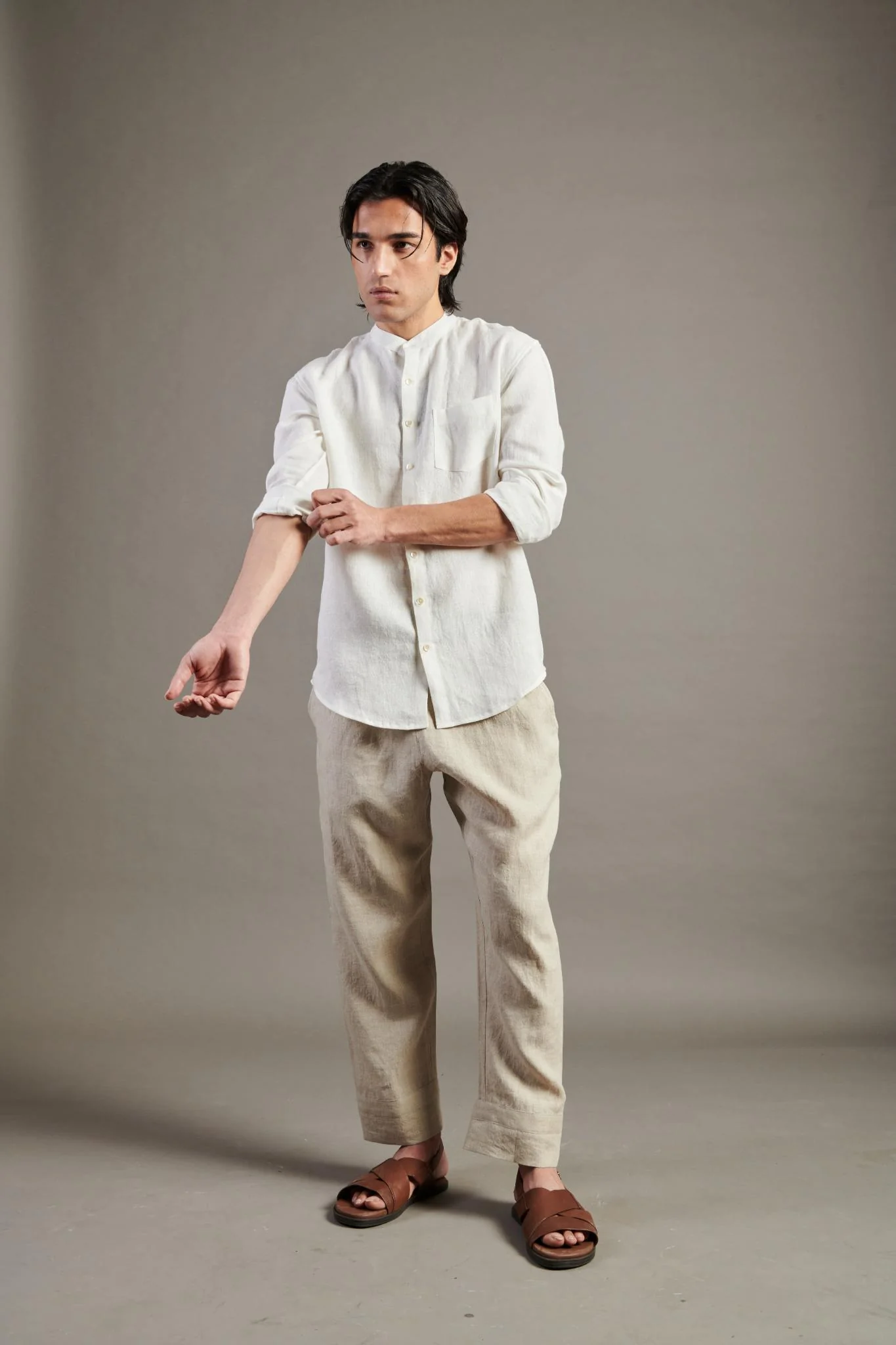 Taj Linen Band Collar Shirt - Image 2