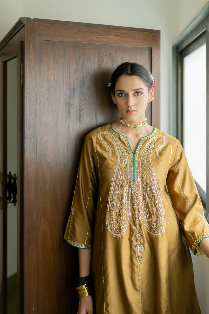 Taruni Paisely Kurta and Palazzos Set - Image 4