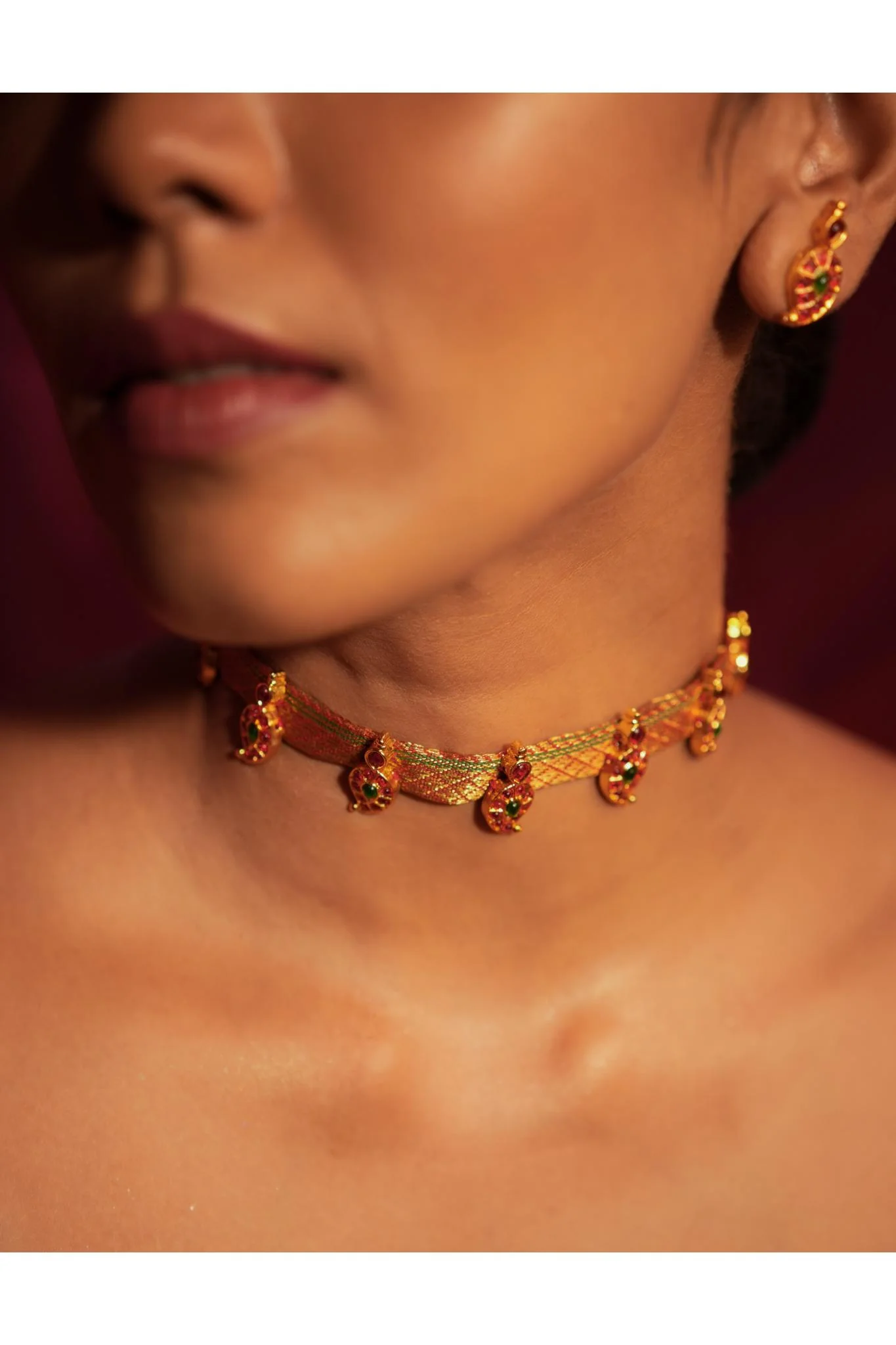 Temple Choker with Brocade - Image 5