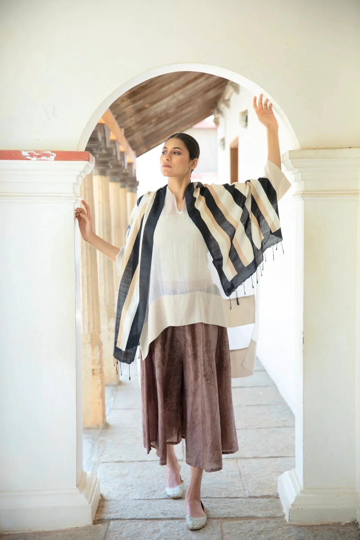 The 'Classic Sili' Eri Silk Scarf - Image 3