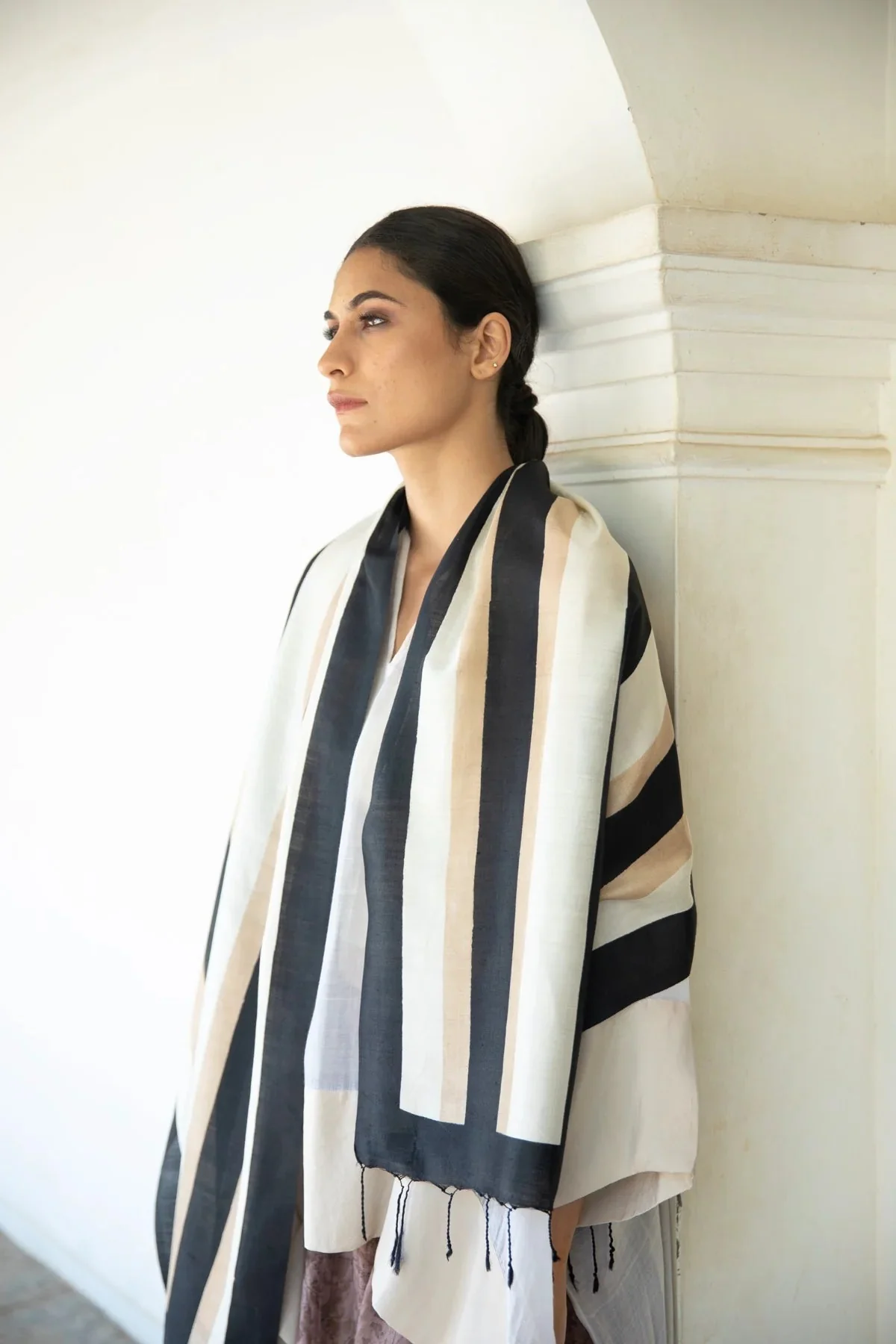 The 'Classic Sili' Eri Silk Scarf - Image 4