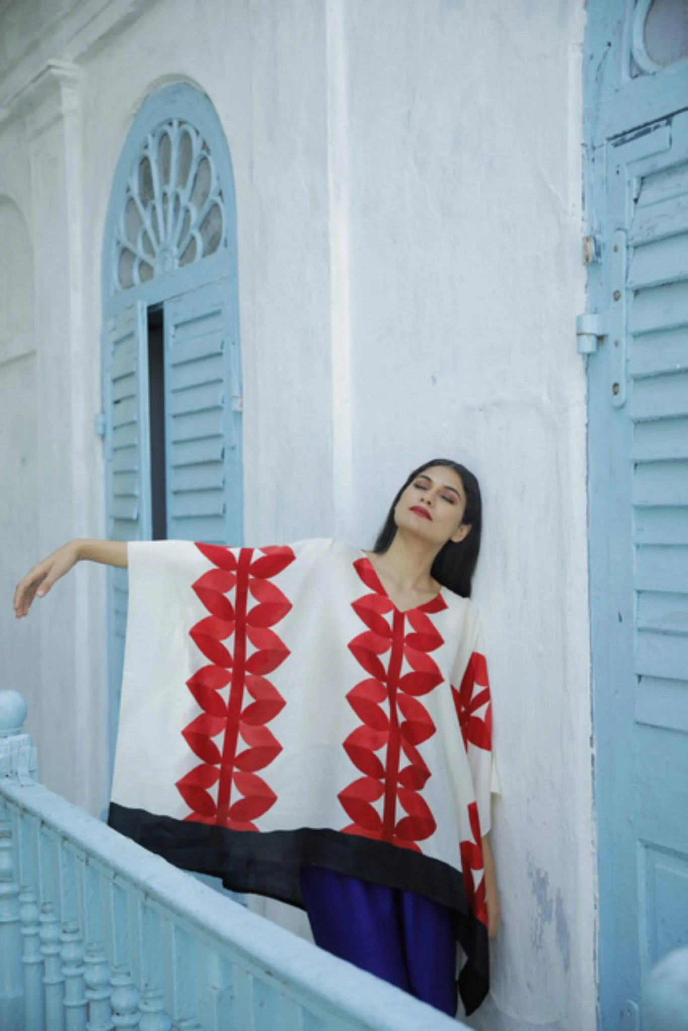 The 'Lal Patta' Eri Peace Silk Kaftan - Image 5