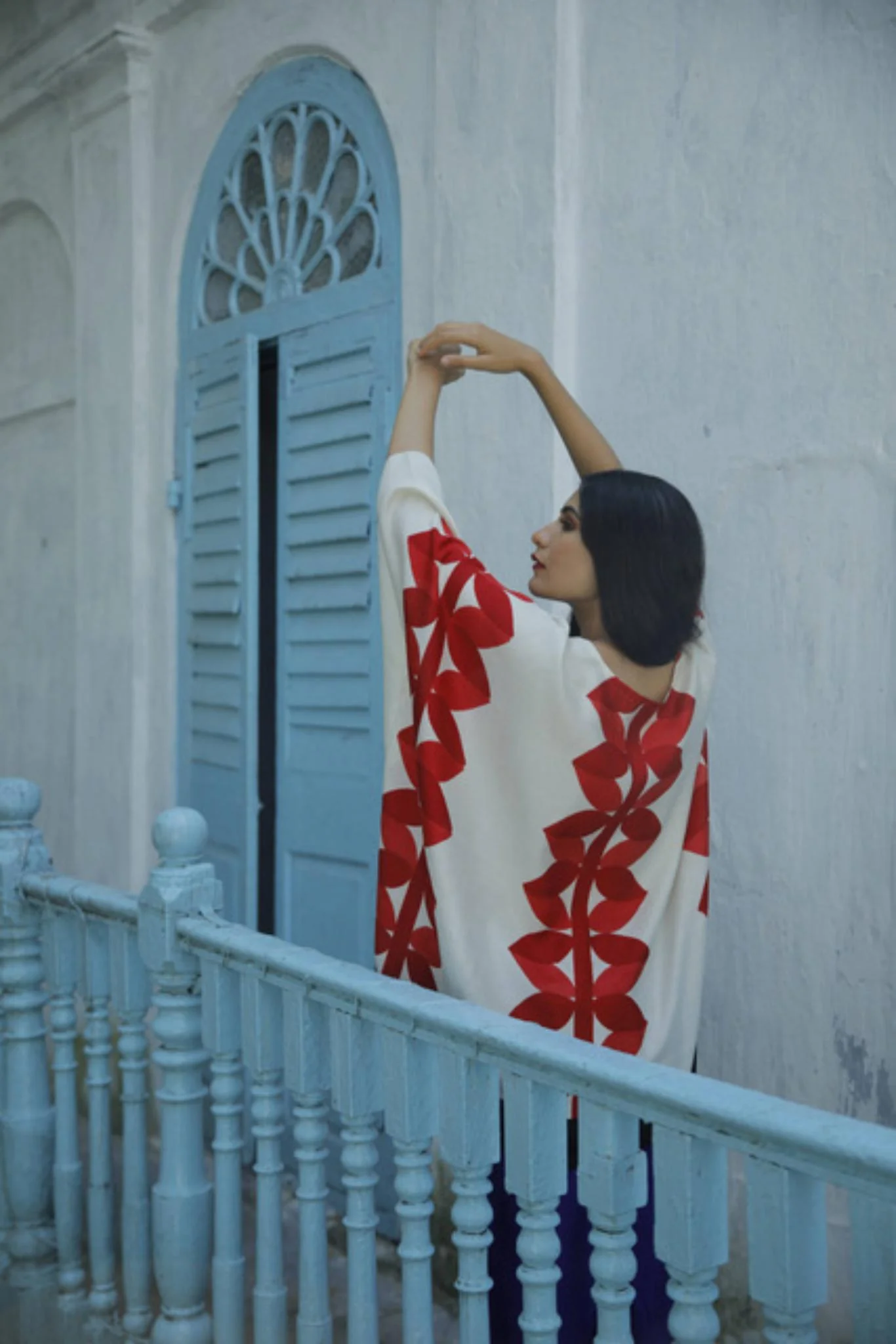 The 'Lal Patta' Eri Peace Silk Kaftan - Image 8