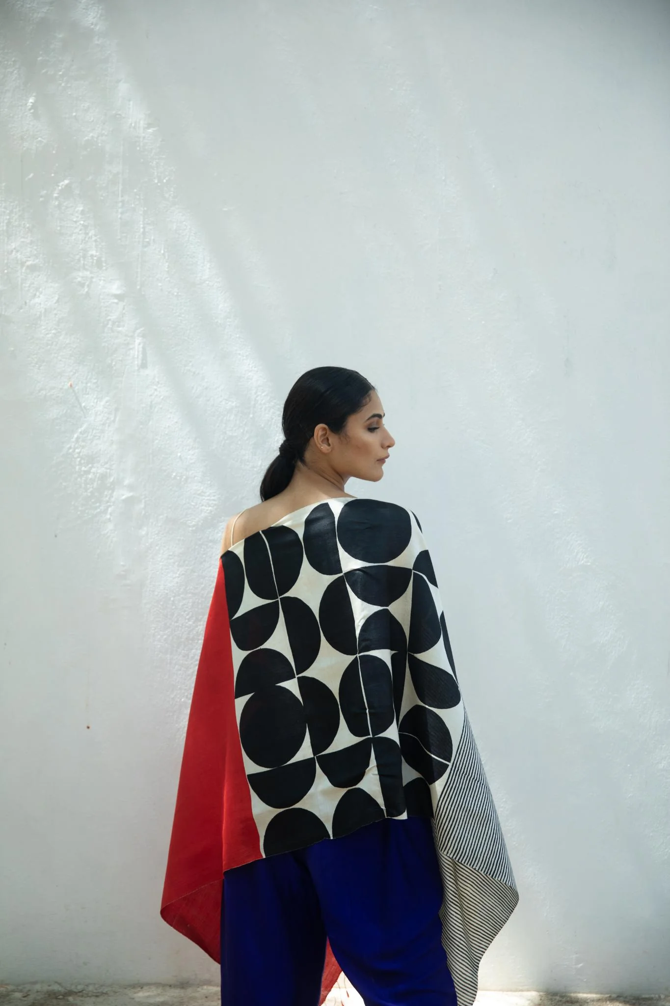 The 'Moon' Eri Silk Scarf - Image 2