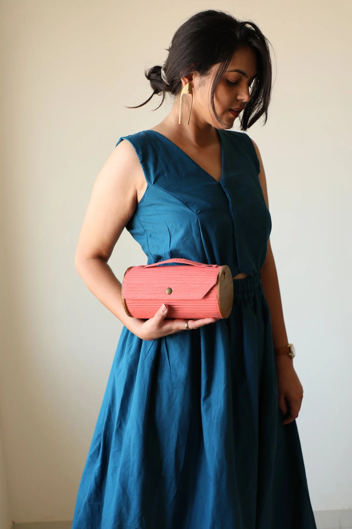 Varsham Round Clutch - Changeable Sleeve - Image 2