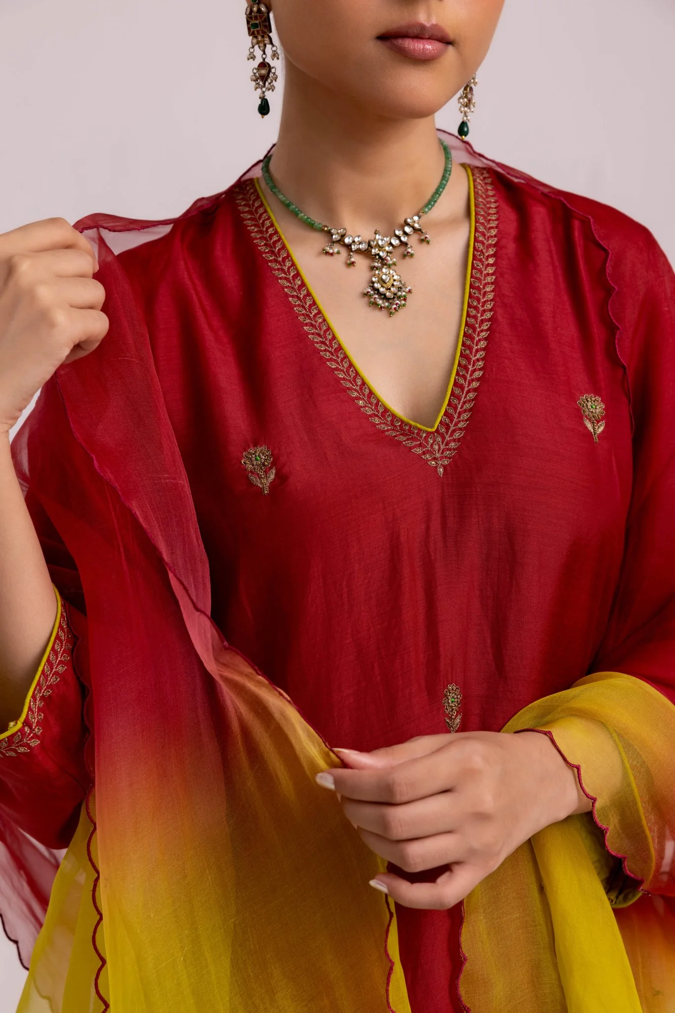 Veena Kurta Dupatta Set - Red - Image 2