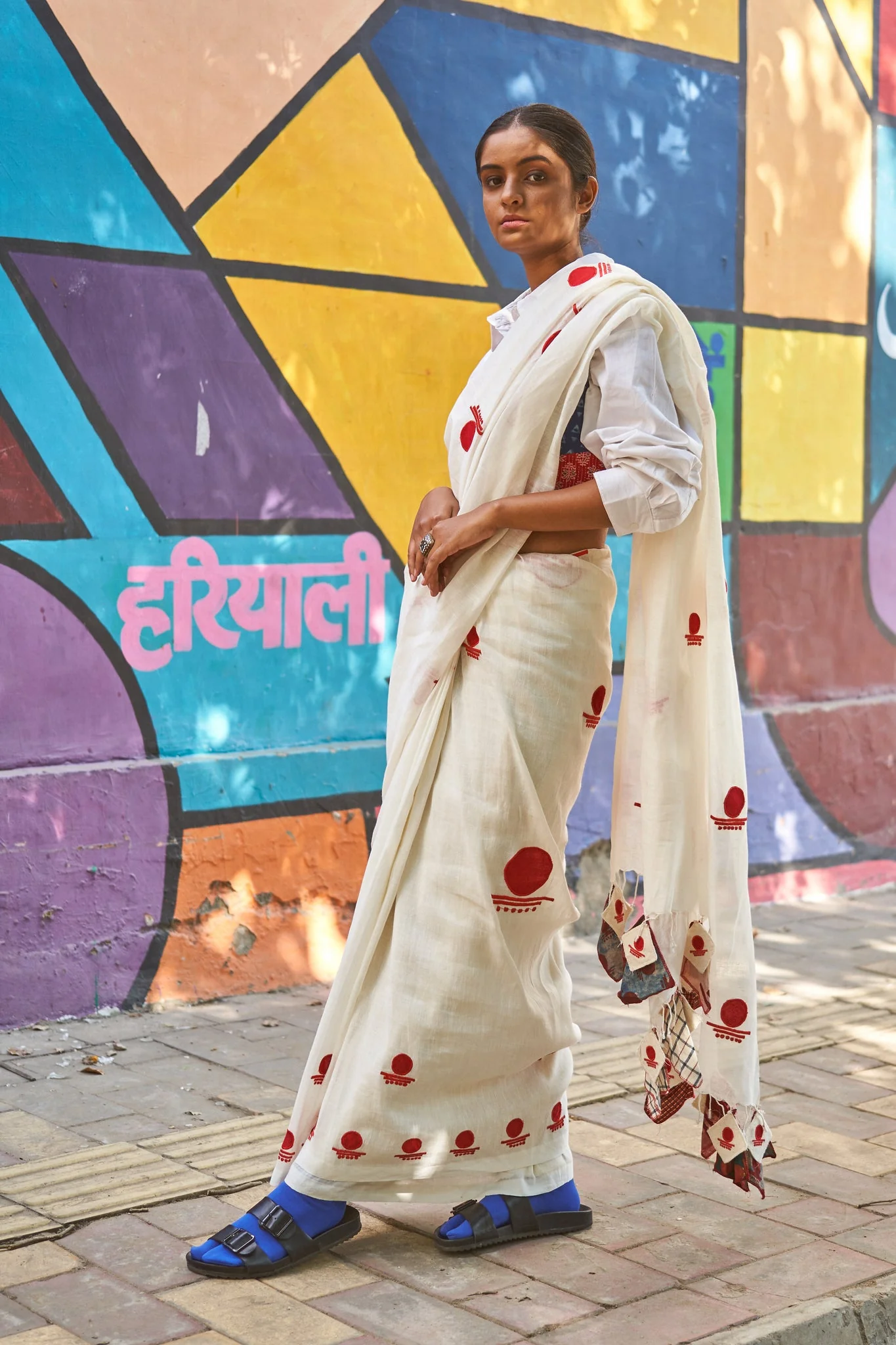 White Bindi Saree - Mul