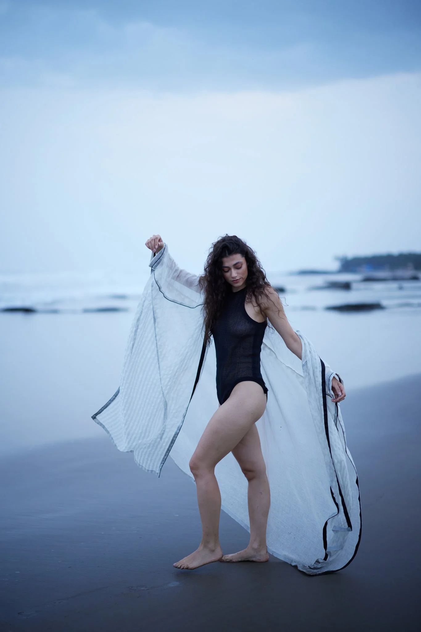 White Linen Kaftan - Image 4