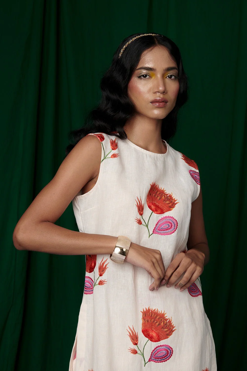 Wildflower Linen Fitted Kurta Set - Image 5